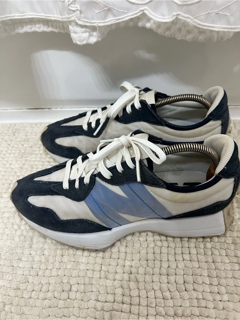 New Balance 327 MS327SV Men’s Size 9 Natural Indigo White Blue Retro Lifestyle